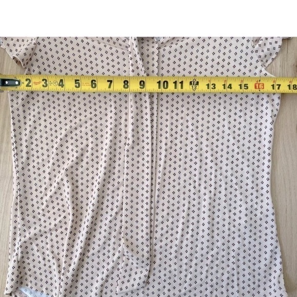 Adrianna Papell Tie Neck Flutter Sleeve Size Small-Creme w/Blk and red print - Picture 9 of 9